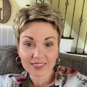 Meet your Posher, Crystal